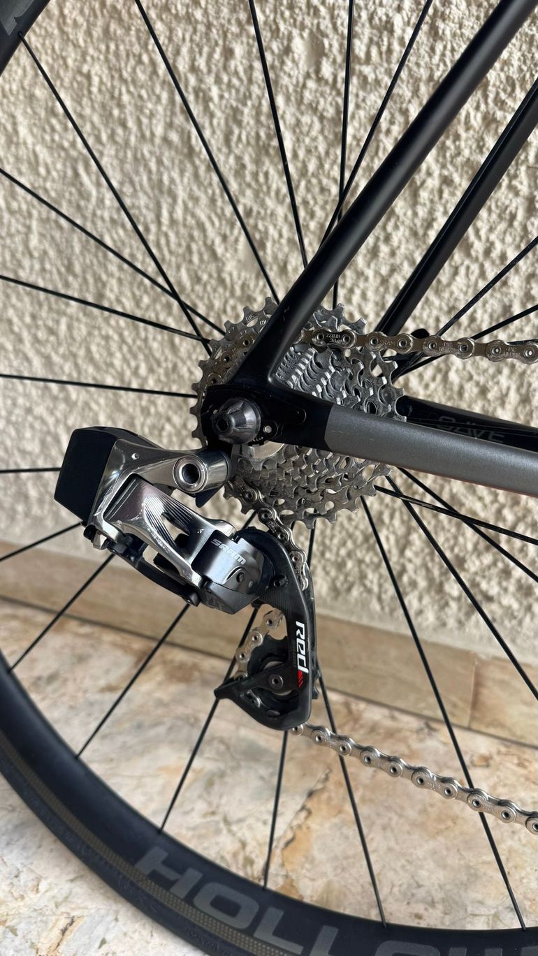 Używany Cannondale SuperSix EVO SRAM Red eTap AXS 2019 Road & Gravel — zdjęcie 5 z 7