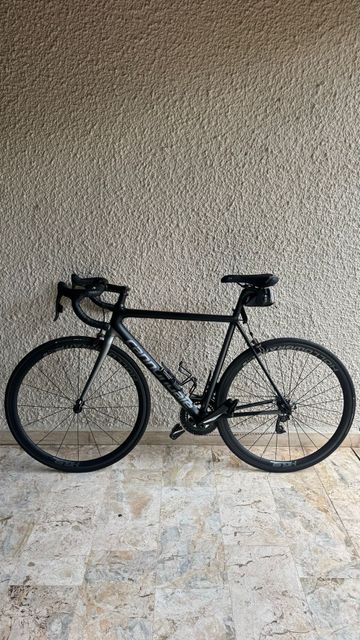 Używany Cannondale SuperSix EVO SRAM Red eTap AXS 2019 Road & Gravel — zdjęcie 2 z 7