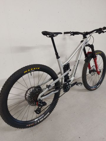 Propain Tyee AL 6.1 2026 Mountainbike usato, Grigio chiaro — immagine 10 di 10