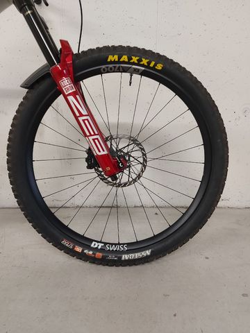 Propain Tyee AL 6.1 2026 Mountainbike usato, Grigio chiaro — immagine 7 di 10