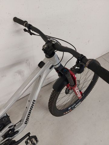 Propain Tyee AL 6.1 2026 Mountainbike usato, Grigio chiaro — immagine 5 di 10