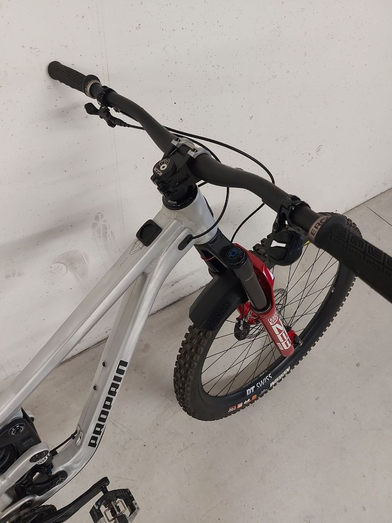 Propain Tyee AL 6.1 2026 Mountainbike usato, Grigio chiaro — immagine 5 di 10
