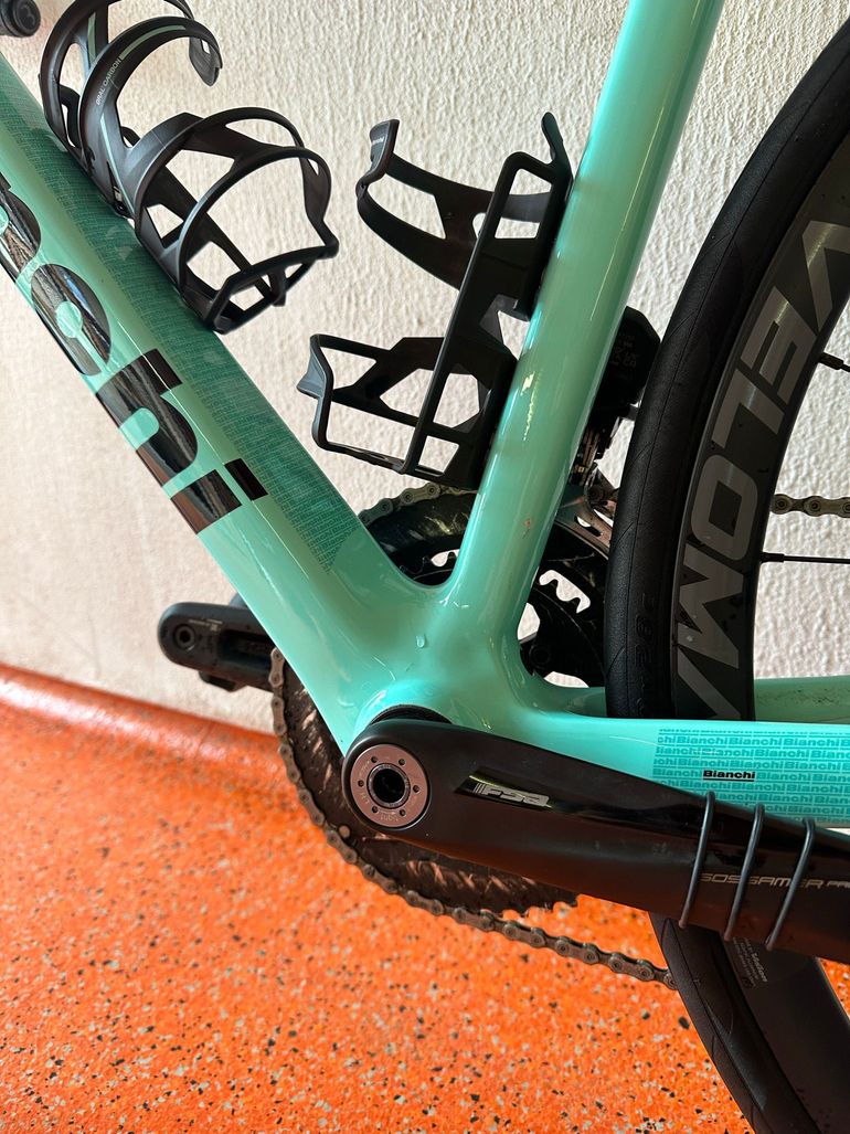 Brugt Bianchi Sprint Shimano 105 Di2 2023 Road & Gravel — billede 4 af 7