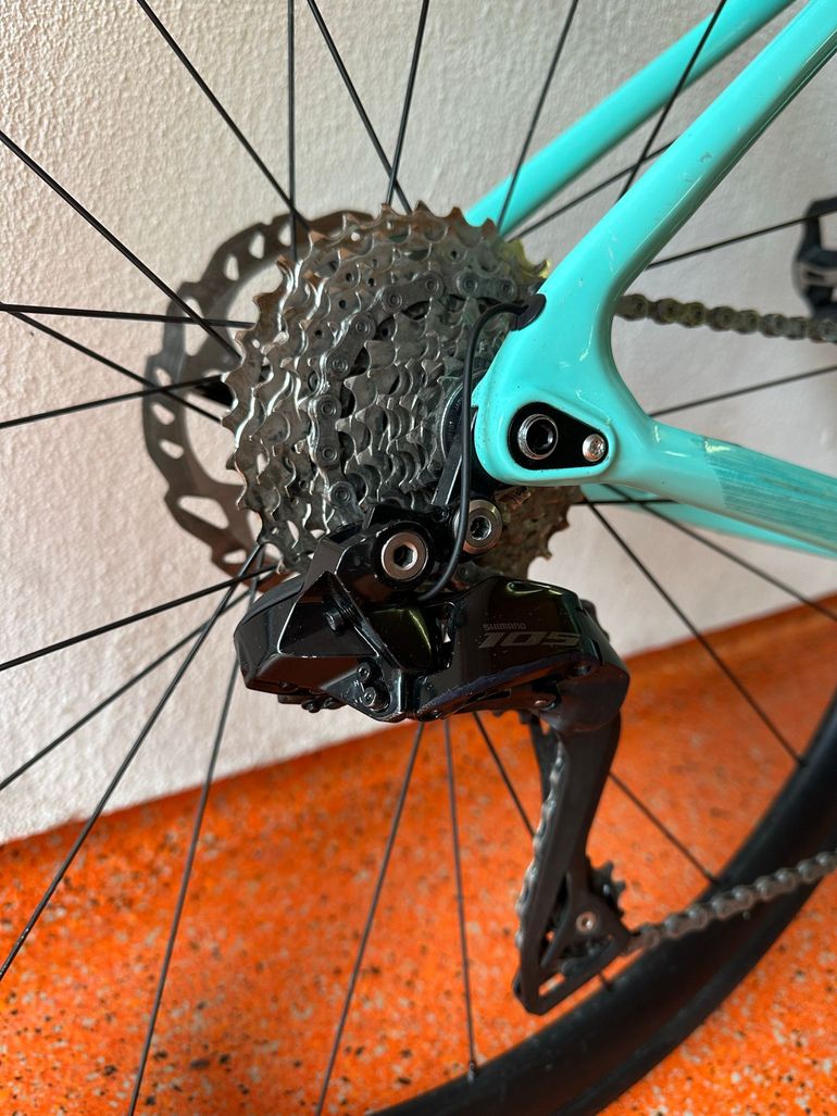 Brugt Bianchi Sprint Shimano 105 Di2 2023 Road & Gravel — billede 6 af 7