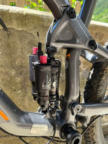 Použité Cannondale Trigger Carbon 2 2017 2017 Mountainbike — obrázek 16 z 18