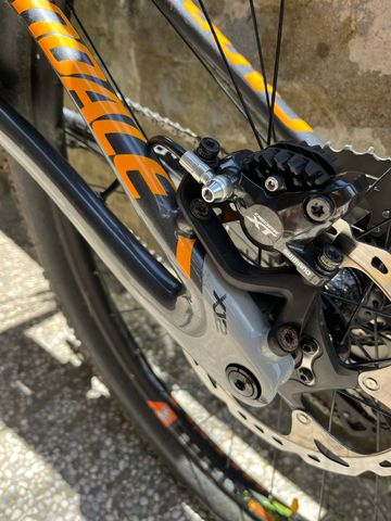 Použité Cannondale Trigger Carbon 2 2017 2017 Mountainbike — obrázek 13 z 18