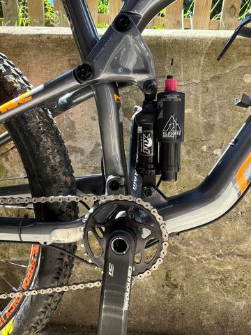 Použité Cannondale Trigger Carbon 2 2017 2017 Mountainbike — obrázek 8 z 18