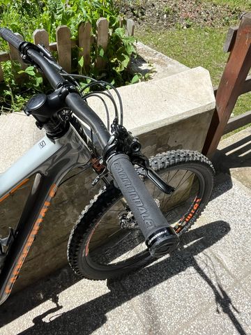 Použité Cannondale Trigger Carbon 2 2017 2017 Mountainbike — obrázek 6 z 18