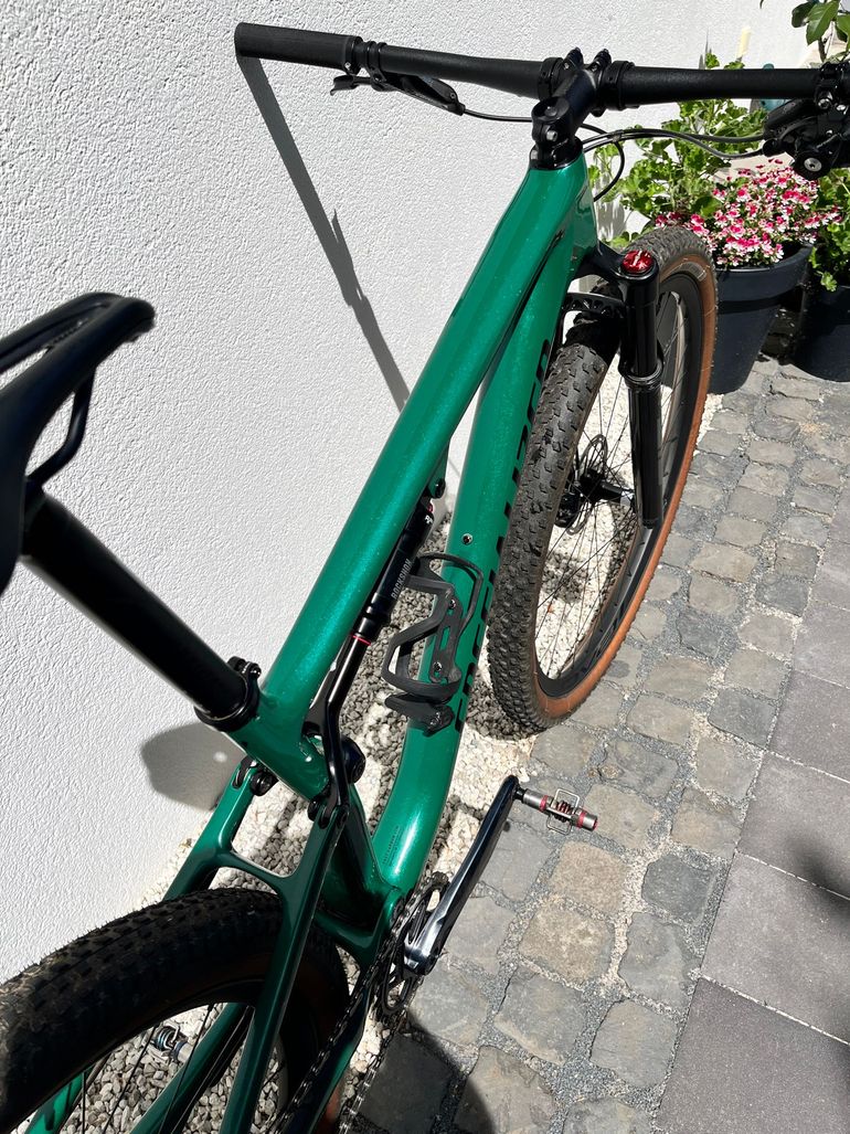 Used Specialized Epic Expert 2022 2022 Mountainbike, Green, 29 — image 2 of 5