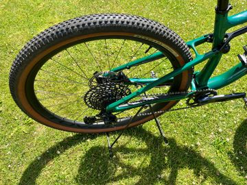Used Specialized Epic Expert 2022 2022 Mountainbike, Green, 29 — image 3 of 5