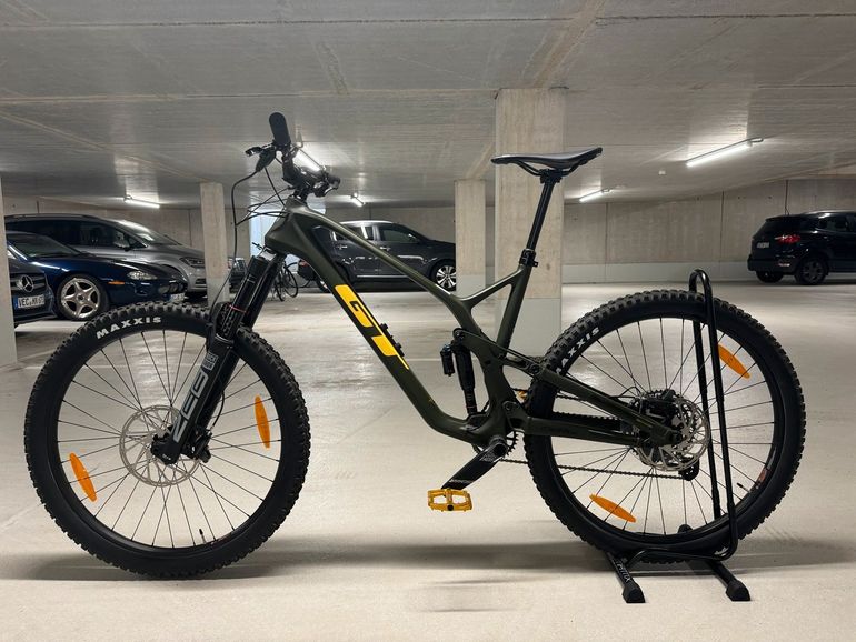 Used GT Force Carbon Pro 2021 2021 Mountainbike, Green, 29 — image 12 of 18