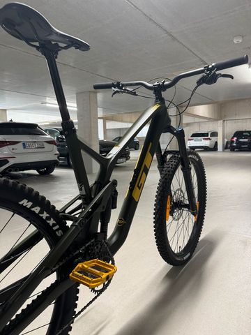 Used GT Force Carbon Pro 2021 2021 Mountainbike, Green, 29 — image 6 of 18