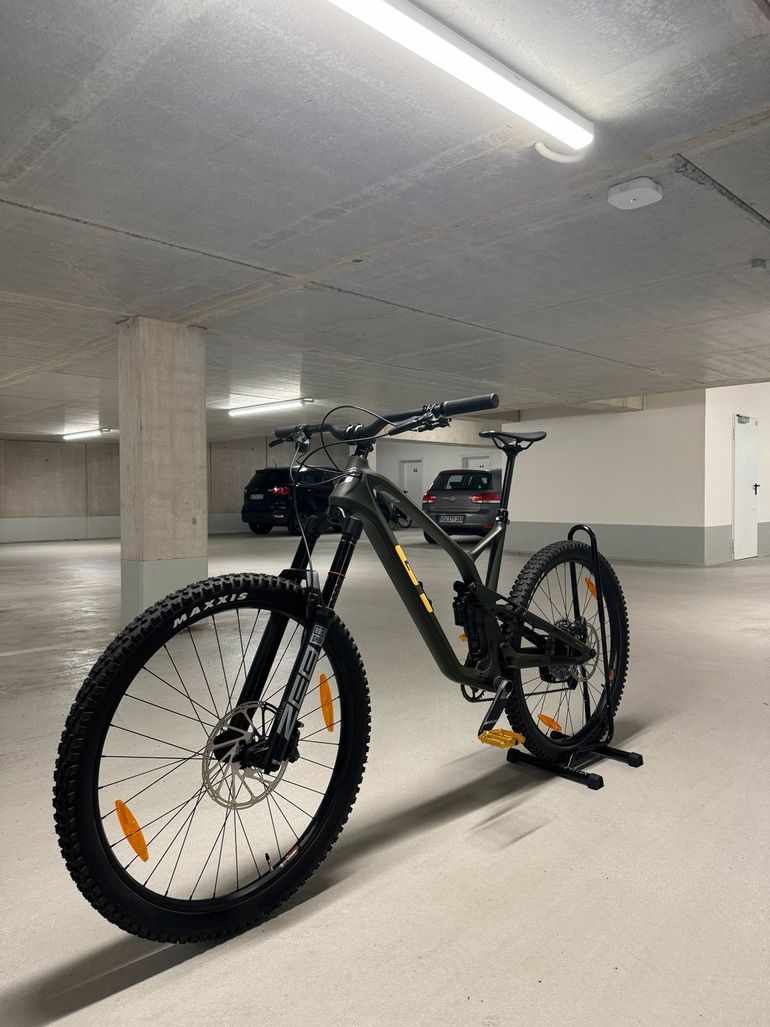 Used GT Force Carbon Pro 2021 2021 Mountainbike, Green, 29 — image 5 of 18