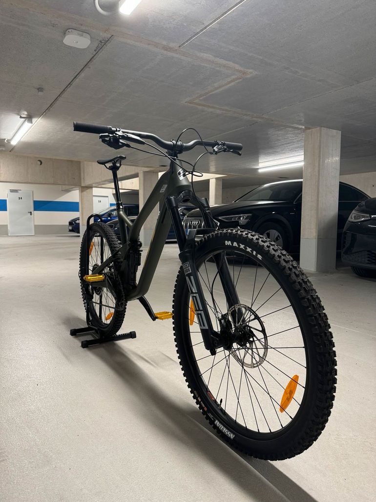 Used GT Force Carbon Pro 2021 2021 Mountainbike, Green, 29 — image 2 of 18