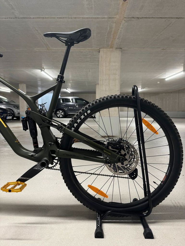 Used GT Force Carbon Pro 2021 2021 Mountainbike, Green, 29 — image 10 of 18