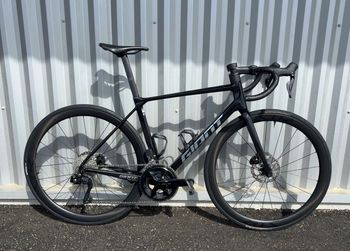Used Giant TCR Advanced Pro 1 2026 – $ 3,751 | buycycle
