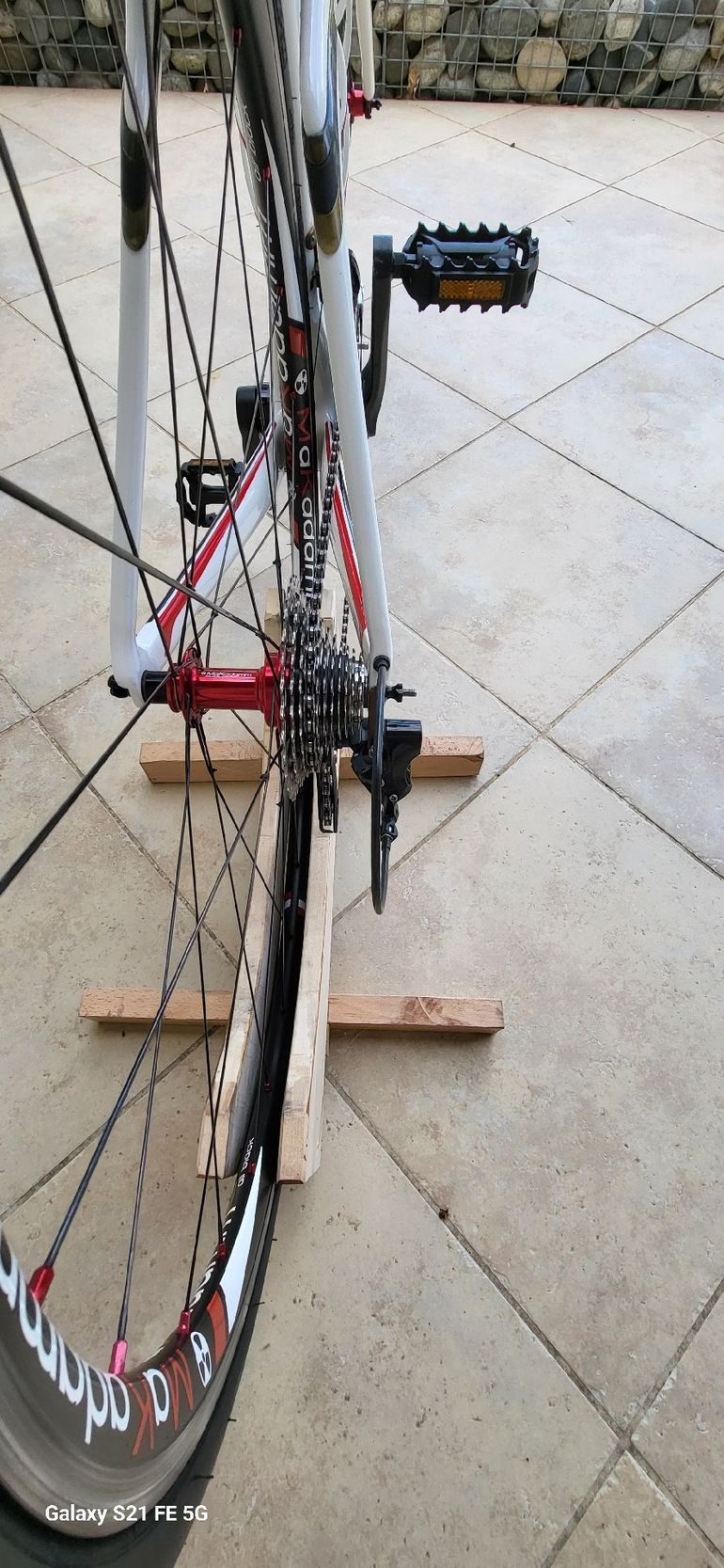 Specialized Roubaix SL4 Elite 2015 2015 Road & Gravel usato, Bianco — immagine 4 di 6