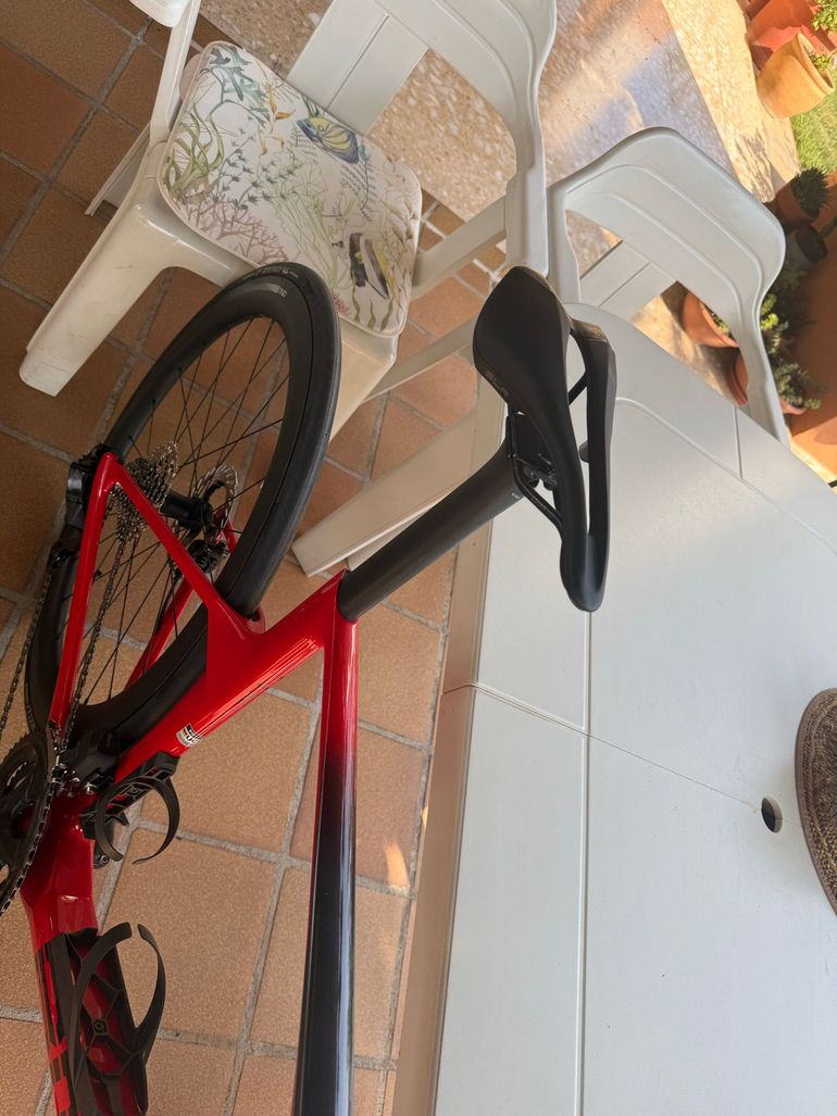 Tweedehands BMC Teammachine R 01 FIVE 2027 Frameset 2027 Road & Gravel — afbeelding 7 van 9
