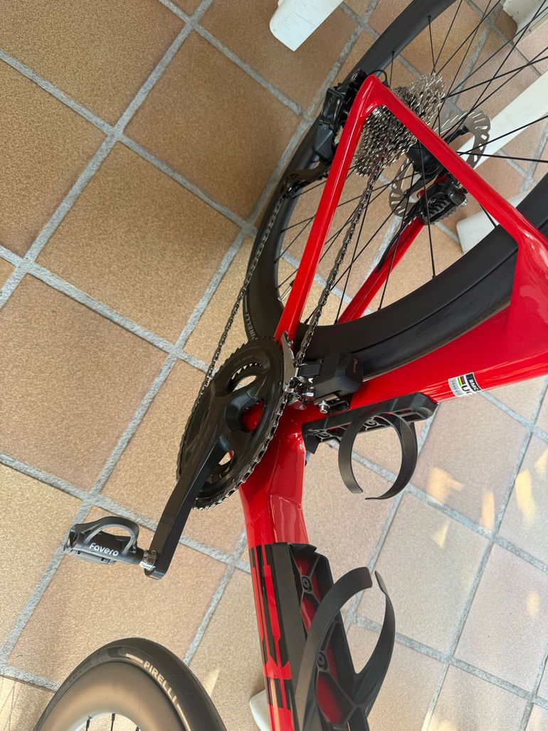Tweedehands BMC Teammachine R 01 FIVE 2027 Frameset 2027 Road & Gravel — afbeelding 8 van 9
