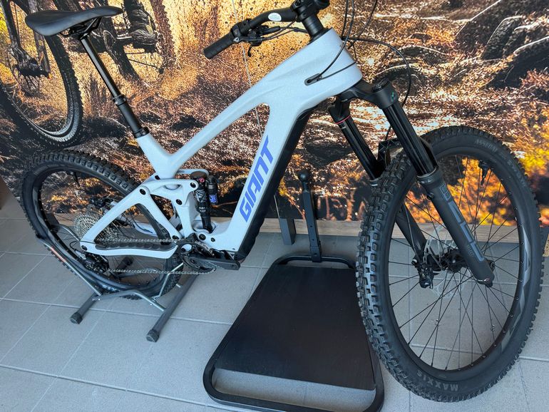Gebrauchtes Giant Reign Advanced E+ 2 2026 2026 Mountainbike, Hellgrau, 27.5 — Bild 13 von 13