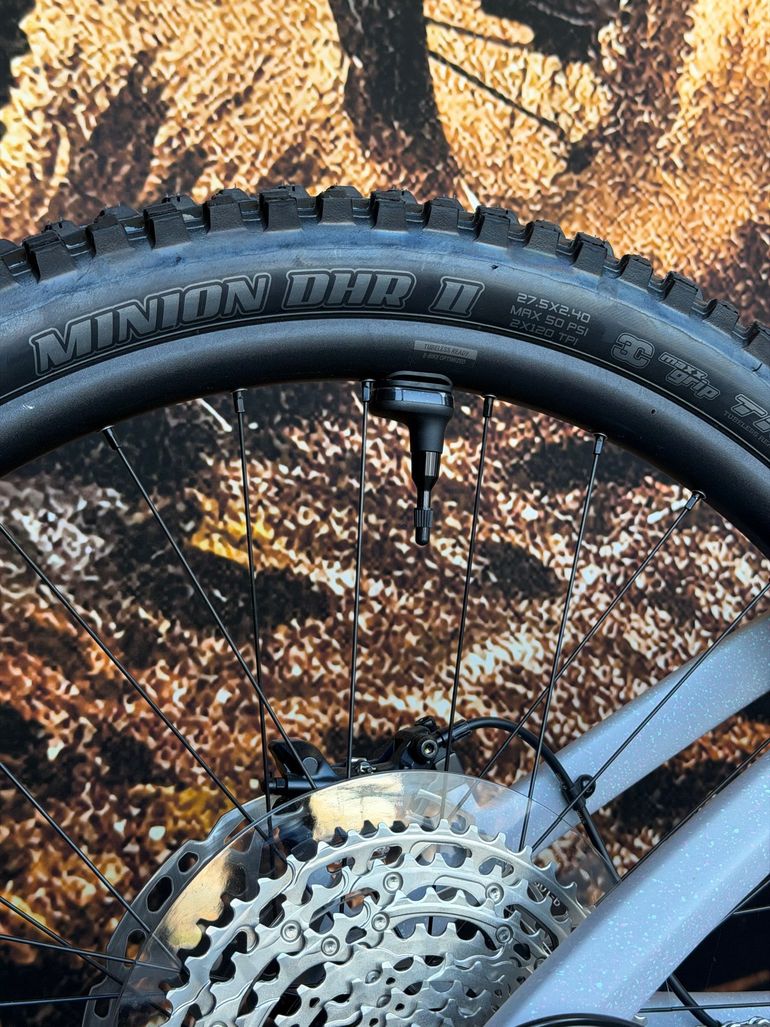 Gebrauchtes Giant Reign Advanced E+ 2 2026 2026 Mountainbike, Hellgrau, 27.5 — Bild 7 von 13