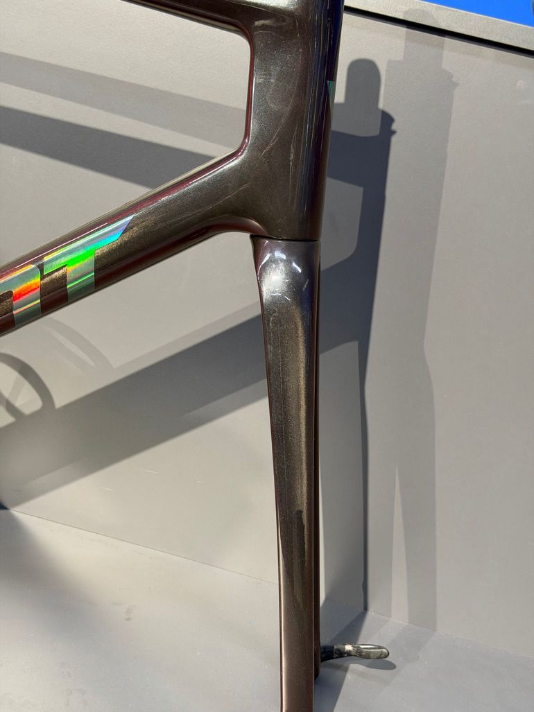 Używany Giant TCR Advanced SL 0 Red 2025 Frameset 2025 Road & Gravel — zdjęcie 5 z 14