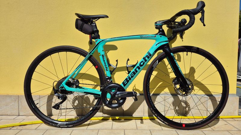 Tweedehands Bianchi Oltre XR3 Disc Ultegra 2019 2019 Road & Gravel