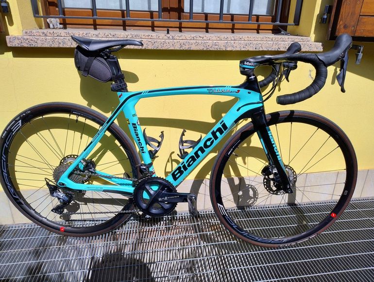 Used Bianchi Oltre XR3 Disc Ultegra 2019 – € 1.400 | buycycle
