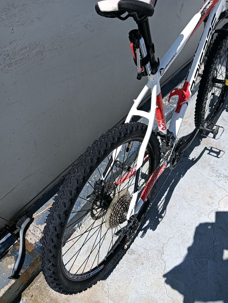 Used Lapierre RAID 500 2014 Mountainbike, White — image 3 of 3