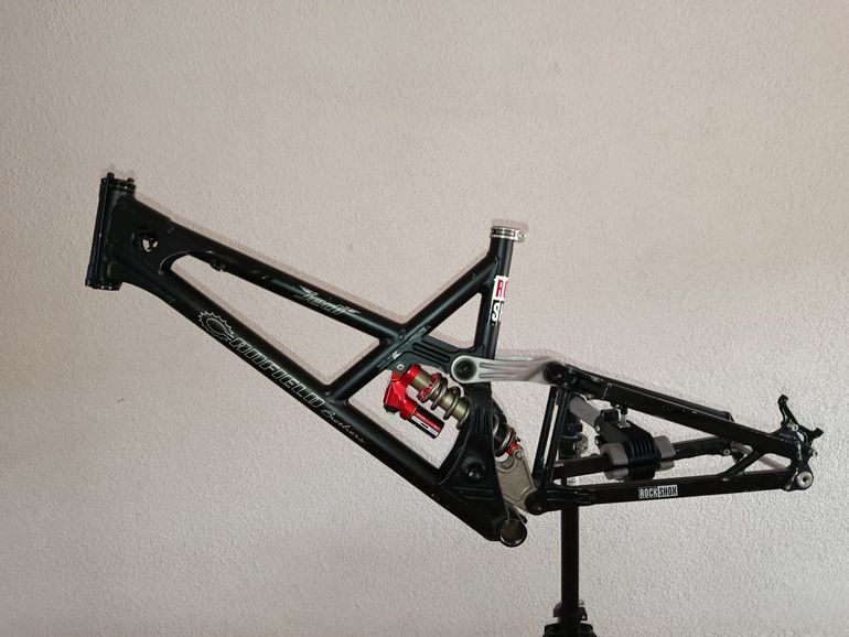 Used Canfield JEDI Frameset 2010 Mountainbike, Black, 26 — image 2 of 18