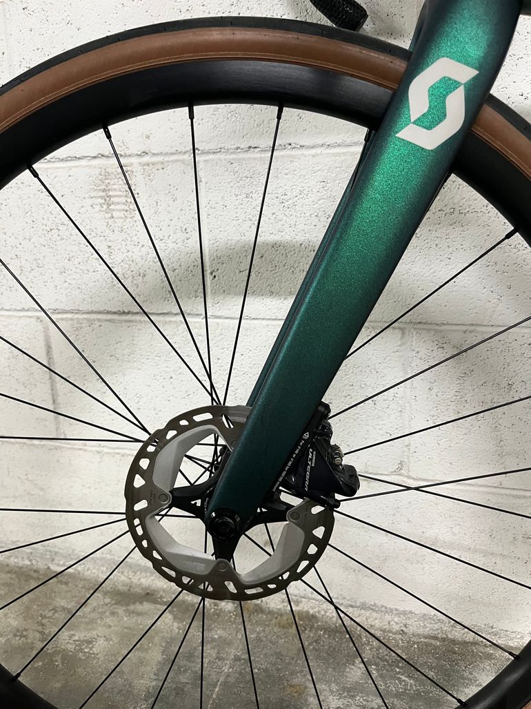Scott Addict 20 2022 2022 Road & Gravel usato, Verde — immagine 9 di 12