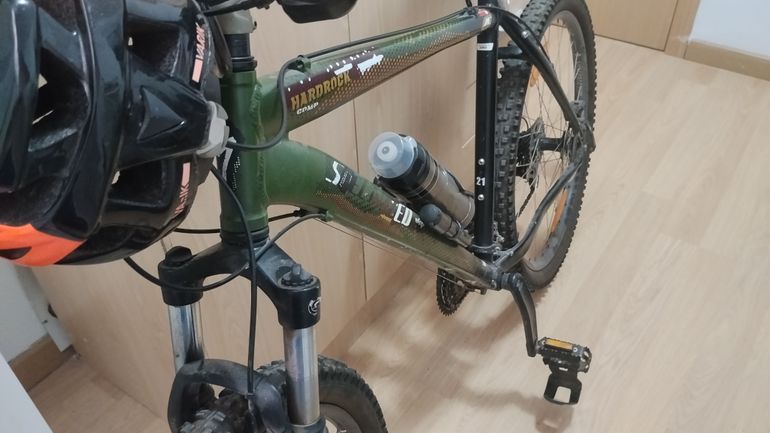 Gebrauchtes Specialized Hardrock 2017 Mountainbike, Grün — Bild 2 von 4