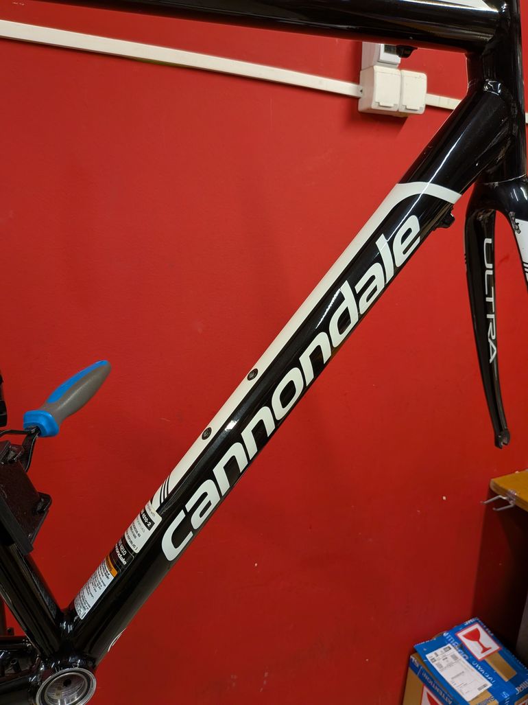 Gebrauchtes Cannondale CAAD 8 Frameset Frameset 2015 Road & Gravel, Schwarz — Bild 2 von 21