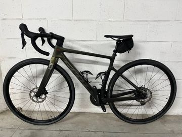 Scott Addict 30 2023 2023 Road & Gravel usato, Nero — immagine 1 di 10