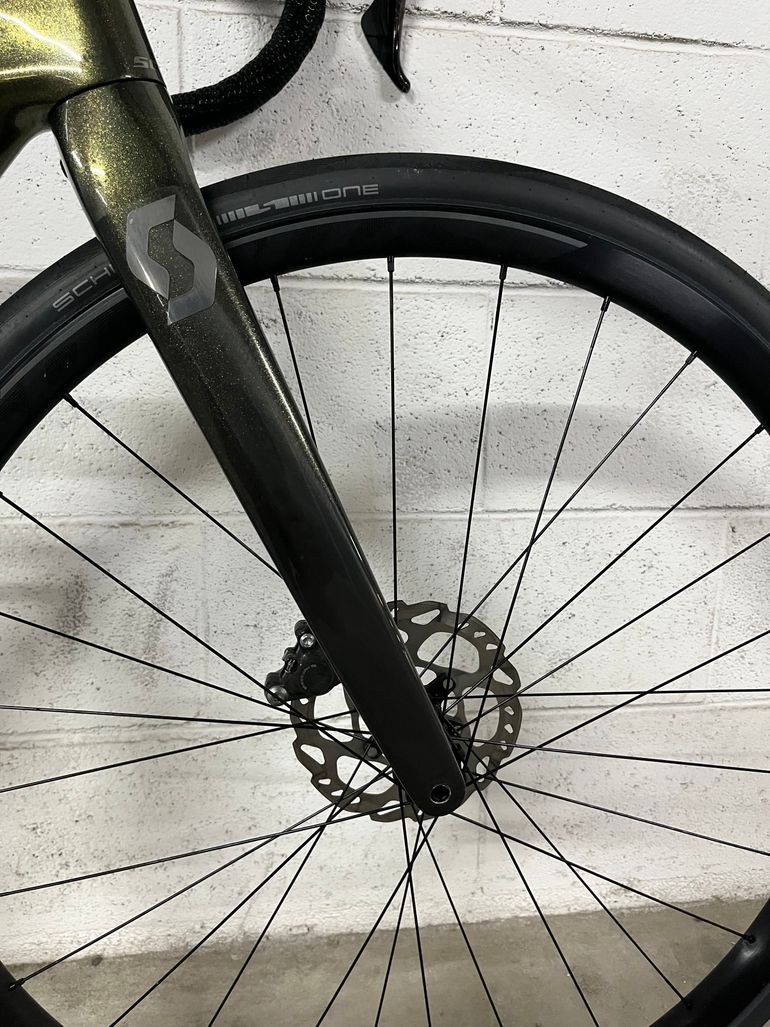 Scott Addict 30 2023 2023 Road & Gravel usato, Nero — immagine 6 di 10