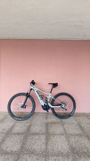 Used Giant Stance SRAM SX Eagle 2021 Mountainbike, White — image 2 of 8