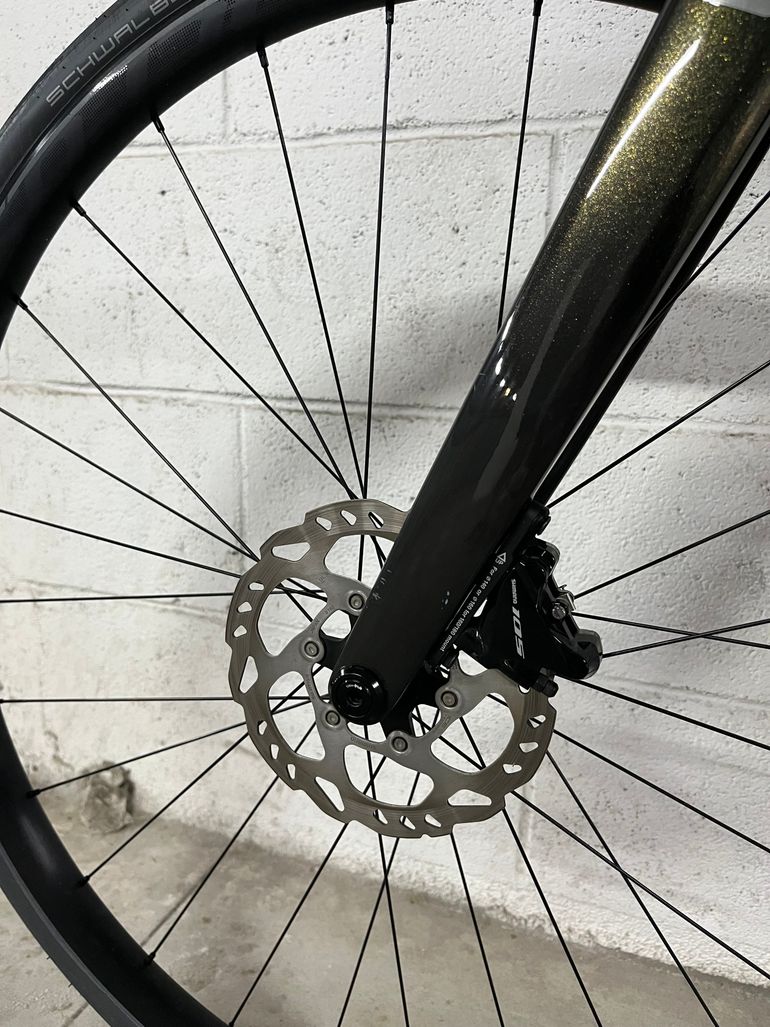 Scott Addict 30 2023 2023 Road & Gravel usato, Nero — immagine 6 di 11