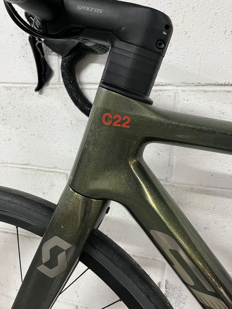 Scott Addict 30 2023 2023 Road & Gravel usato, Nero — immagine 3 di 11
