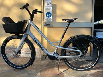 Gebrauchtes Specialized Turbo Como SL 5.0 2022 2022 Urban, Hellgrau — Bild 1 von 11