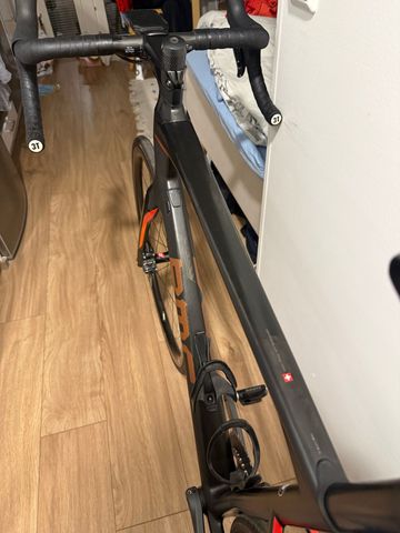 Used BMC Roadmachine Shimano Ultegra Di2 2018 Road & Gravel, Black — image 5 of 10
