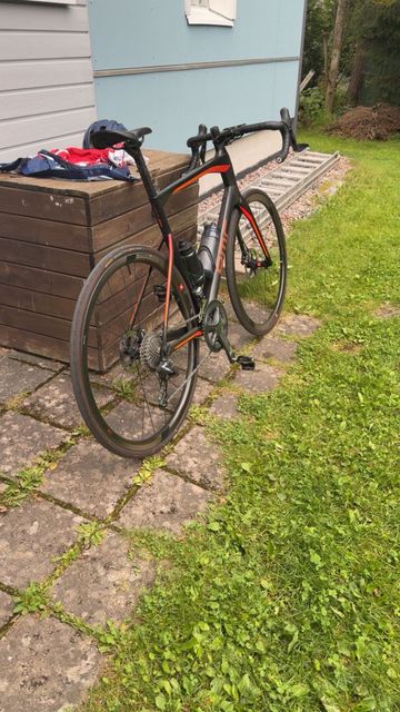 Used BMC Roadmachine Shimano Ultegra Di2 2018 Road & Gravel, Black — image 9 of 10