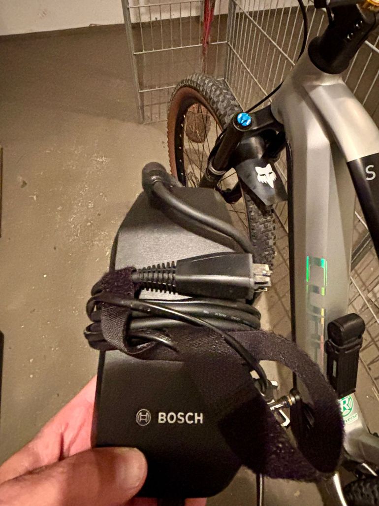 Cube Reaction Hybrid 750 slx 2023 Mountainbike usato, Grigio chiaro — immagine 7 di 7