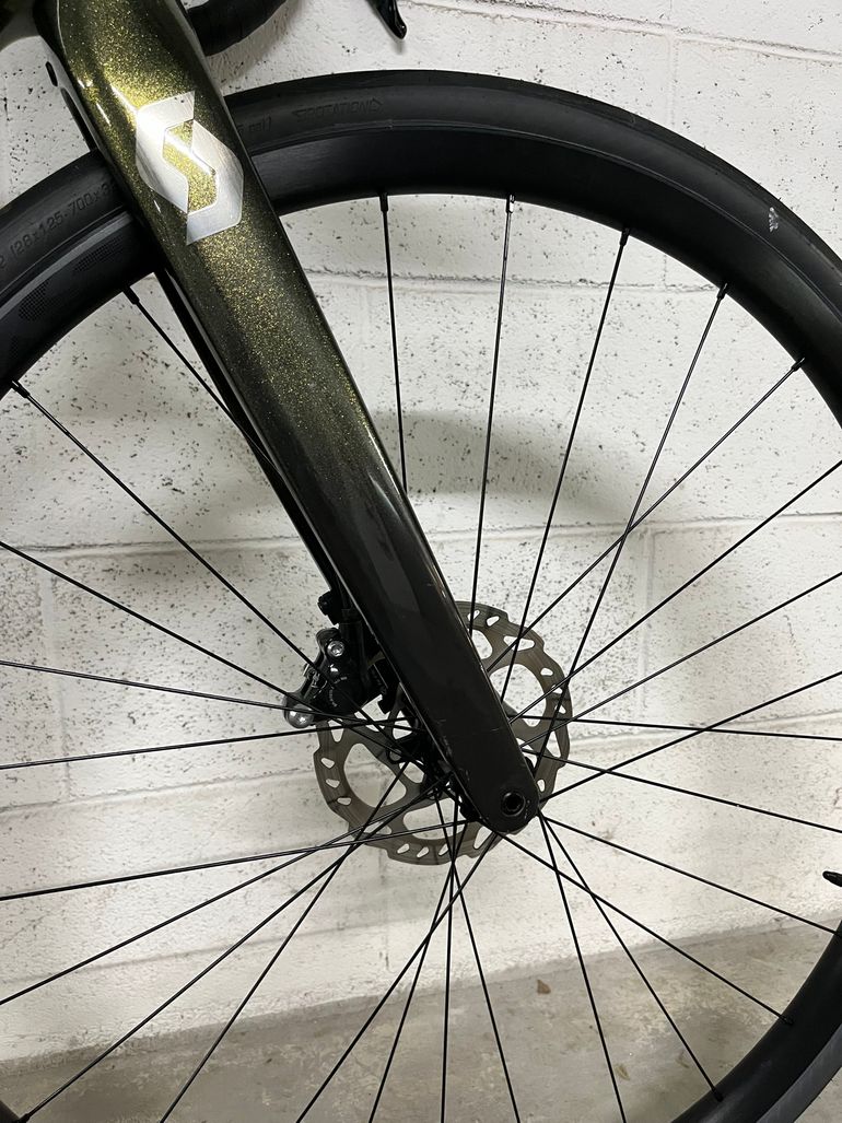 Scott Addict 30 2023 2023 Road & Gravel usato, Nero — immagine 6 di 9