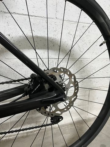 Scott Addict 30 2023 2023 Road & Gravel usato, Nero — immagine 7 di 9