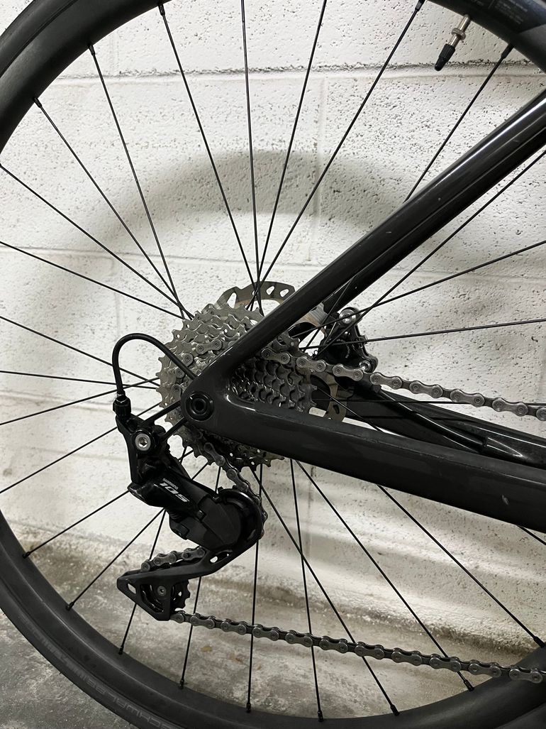 Scott Addict 30 2023 2023 Road & Gravel usato, Nero — immagine 8 di 9