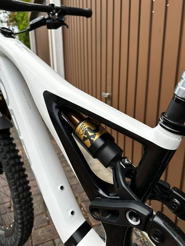 Used Orbea RALLON M-LTD 2018 2018 Mountainbike, White — image 7 of 8