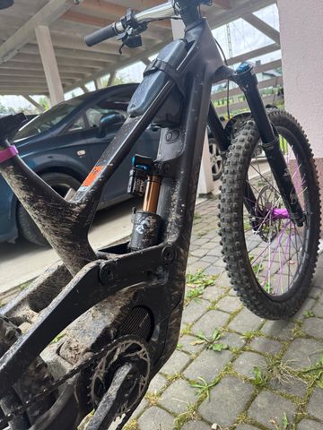 Tweedehands Canyon Torque:ON CF 8 2023 2023 Mountainbike — afbeelding 6 van 6