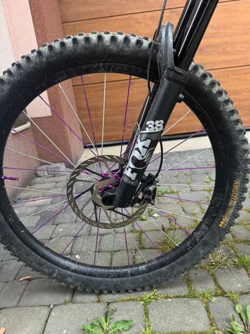 Tweedehands Canyon Torque:ON CF 8 2023 2023 Mountainbike — afbeelding 3 van 6