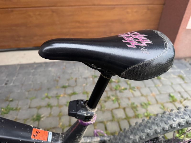 Tweedehands Canyon Torque:ON CF 8 2023 2023 MTB
