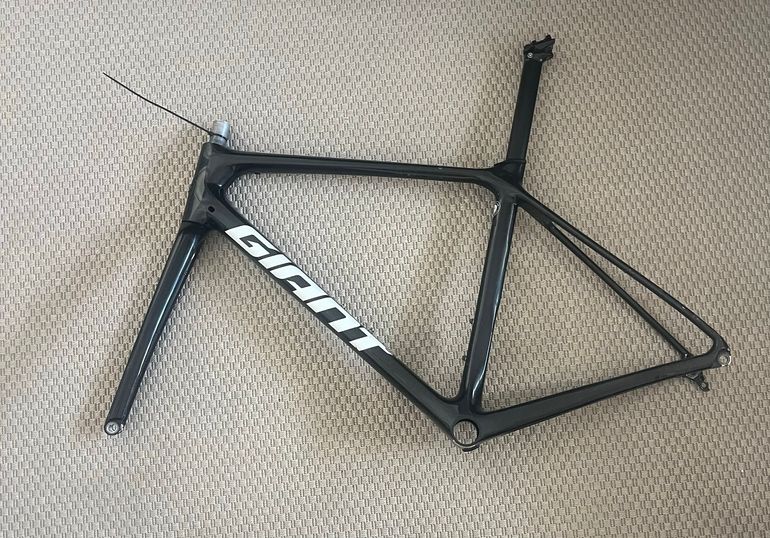 Used Giant TCR Advanced 2 Disc 2020 Frameset 2020 Road & Gravel, Black — image 2 of 17
